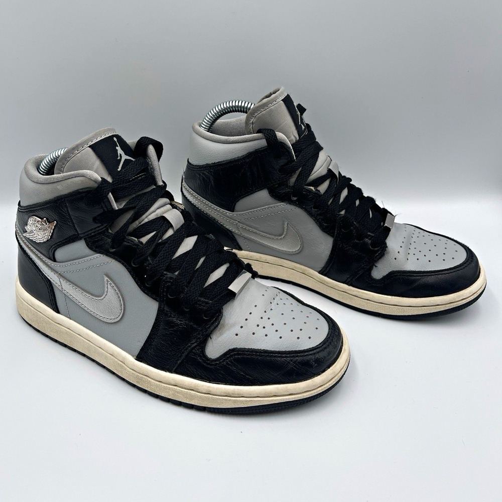 Jordan Air Jordan 1 Mid SE Black Chrome Metallic Silver Women's sz 6 FB9892-002